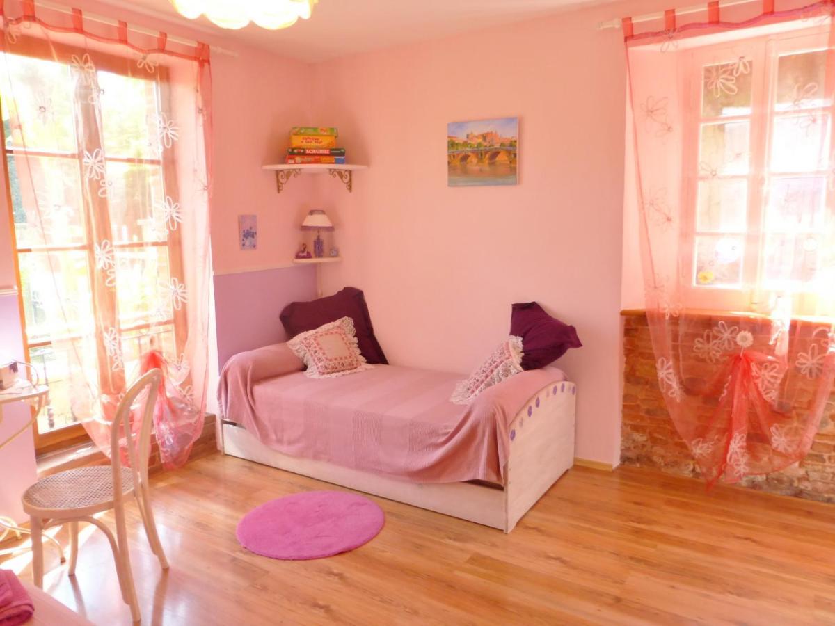 La Chambre D'Hote Au Gre Du Temps Montlaur  Экстерьер фото