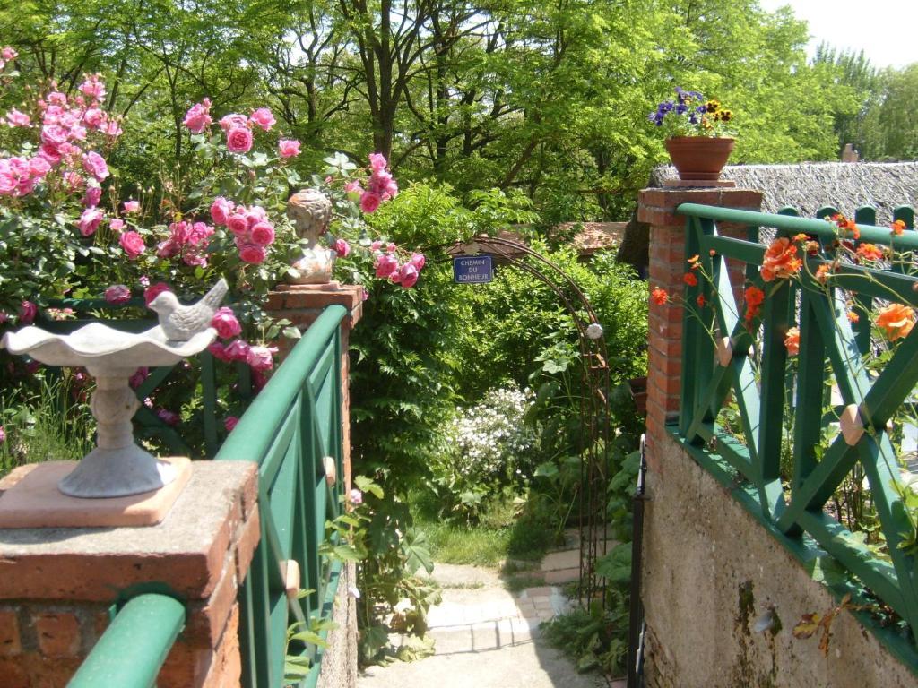 La Chambre D'Hote Au Gre Du Temps Montlaur  Экстерьер фото